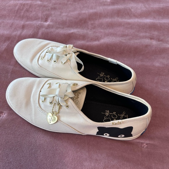 Taylor Swift Keds Canvas Sneakers with Cat Design- Limited Edition - Picture 2 of 9